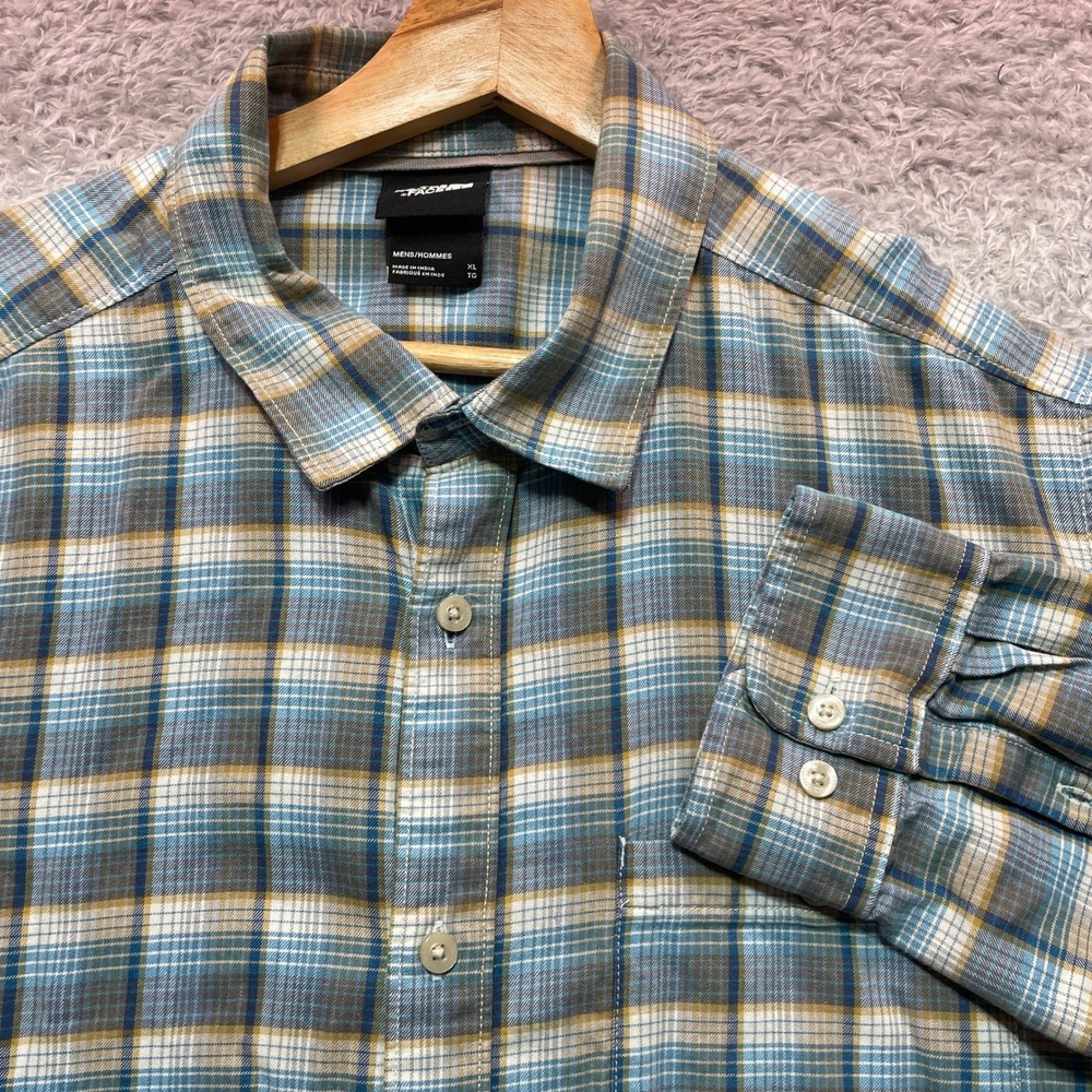 The North Face Mens XL Blue Plaid Button Down Long Sleeve Shirt Flannel Style